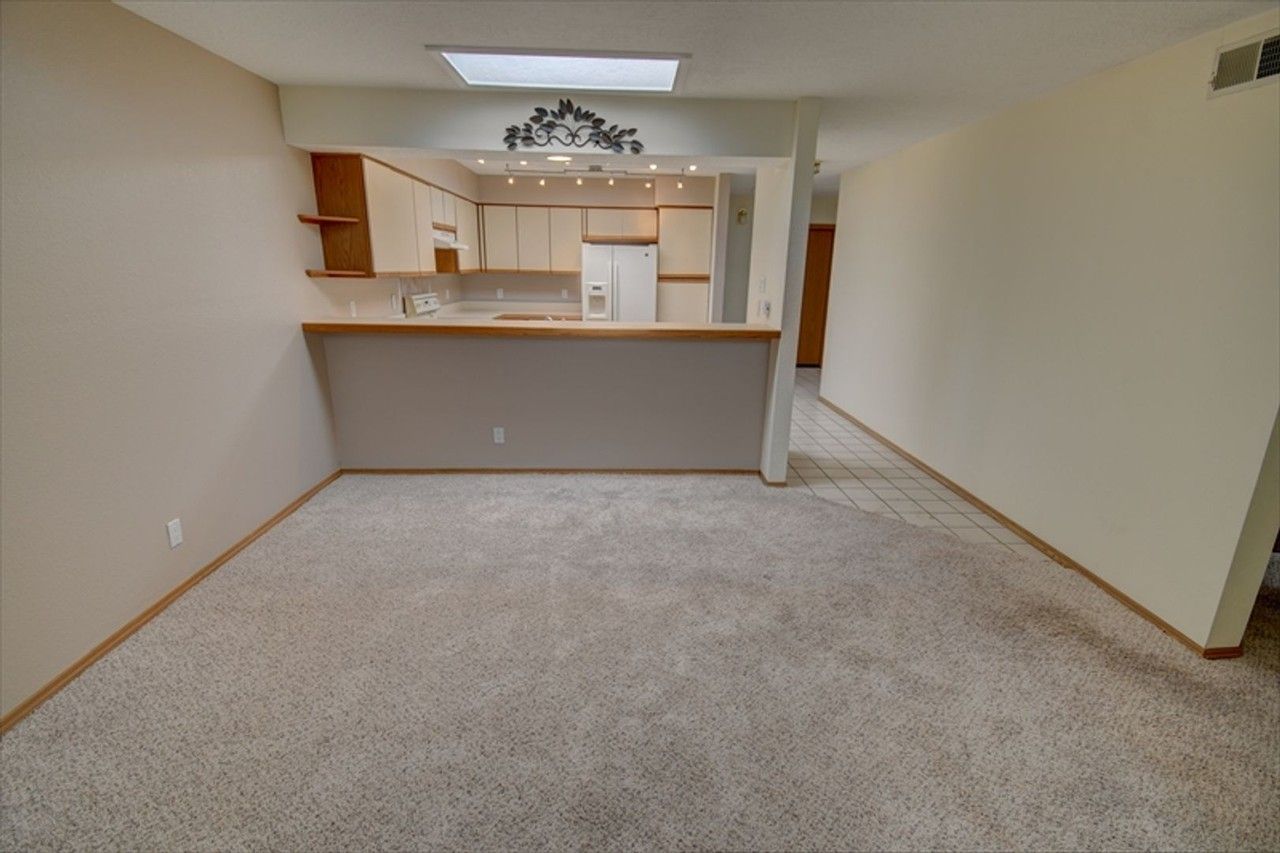 7524 Northridge Ave Ne - Photo 4 of 20