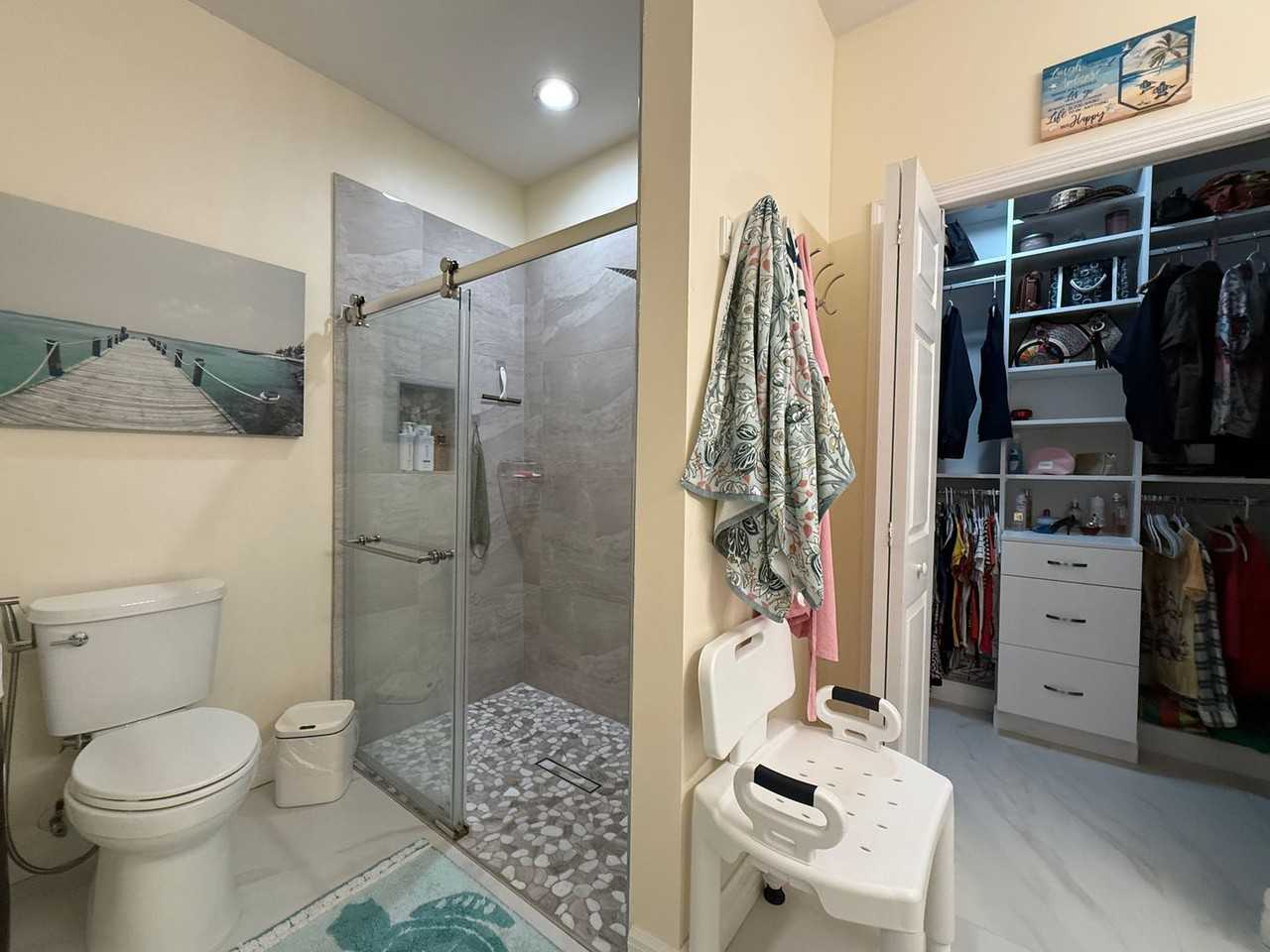 1310 Charleston Square Dr #101 - Photo 5 of 44