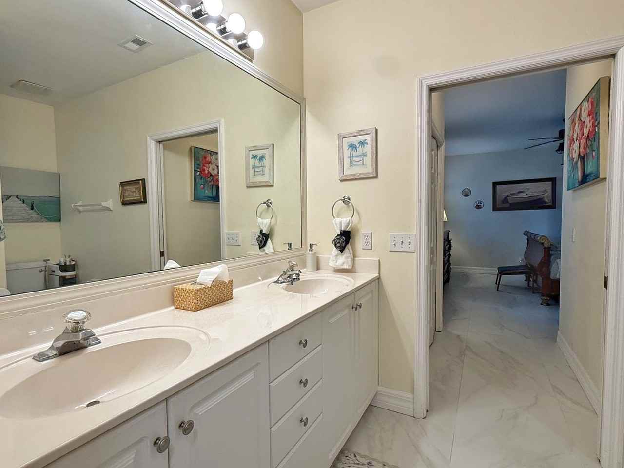 1310 Charleston Square Dr #101 - Photo 7 of 44