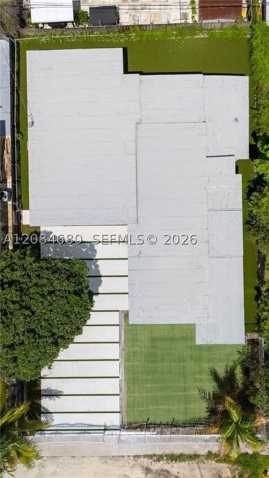 323 Nw 104th Ter - Photo 3 of 30