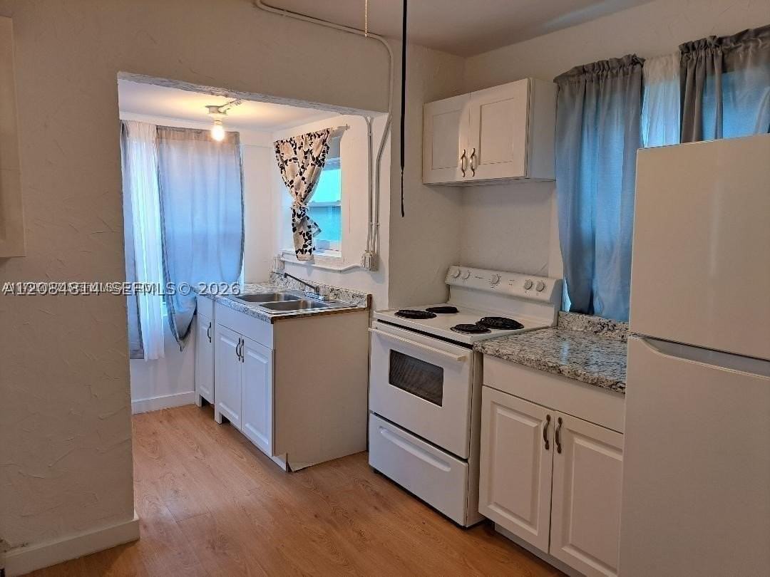 217 Southridge Rd - Photo 5 of 14
