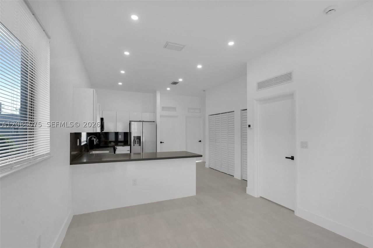 18362 Sw 102nd Pl #18316 - Photo 7 of 41