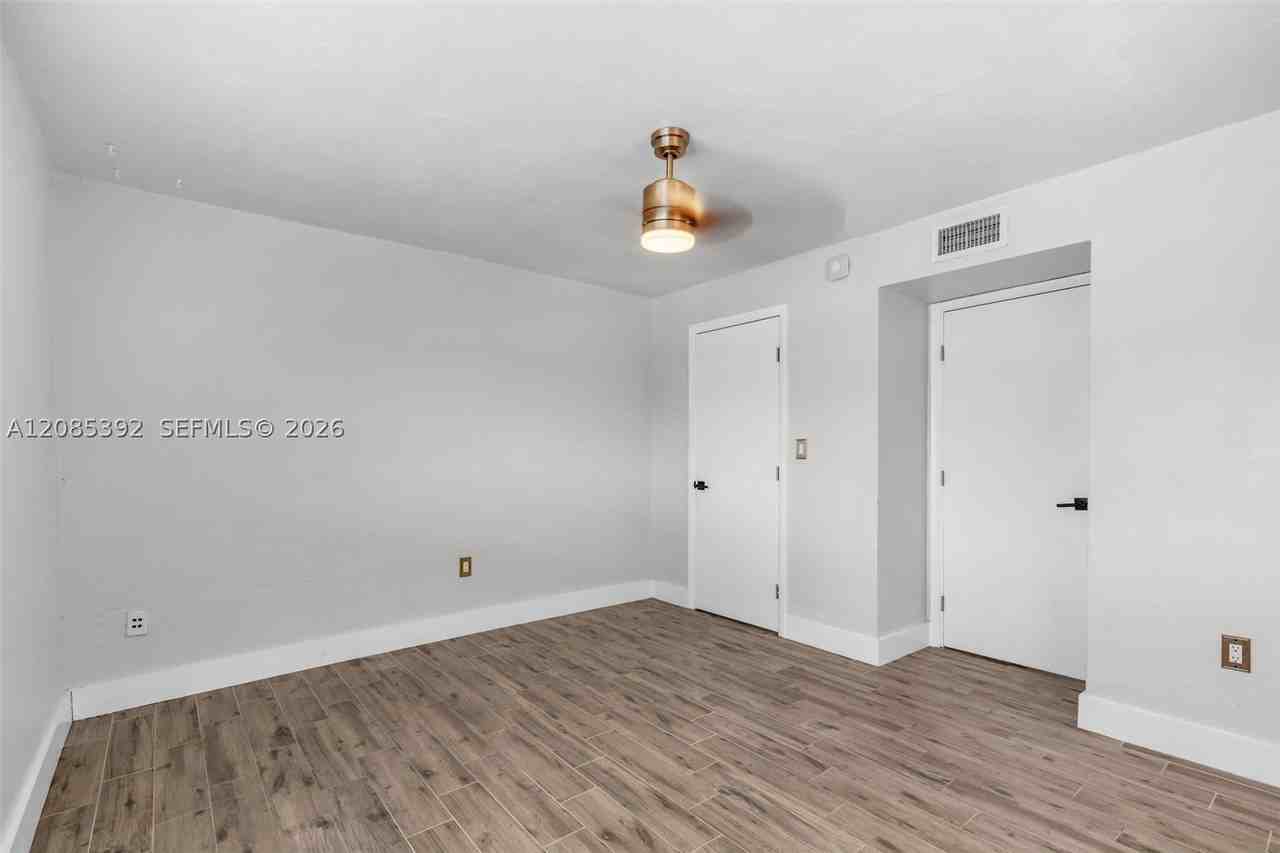 465 Swallow Dr #10 - Photo 7 of 13