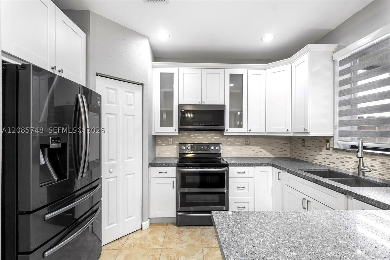 11353 Sw 233rd St #11353 - Photo 4 of 26
