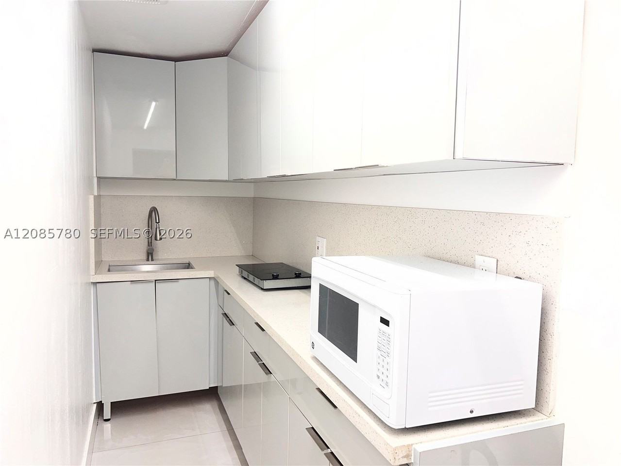 112XX Ne 48th St #A - Photo 5 of 6