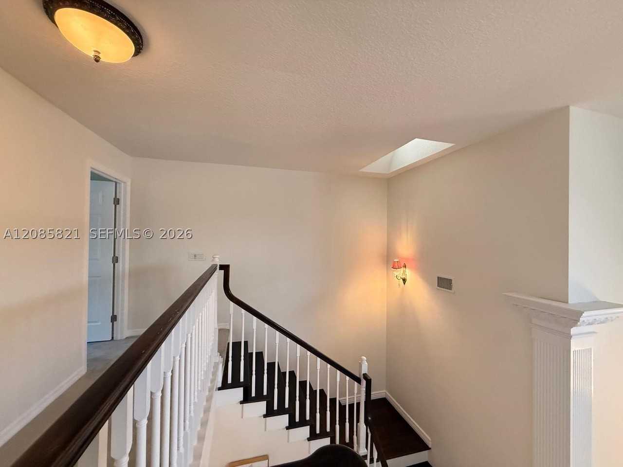 30 Windsor Ln #30 - Photo 5 of 50
