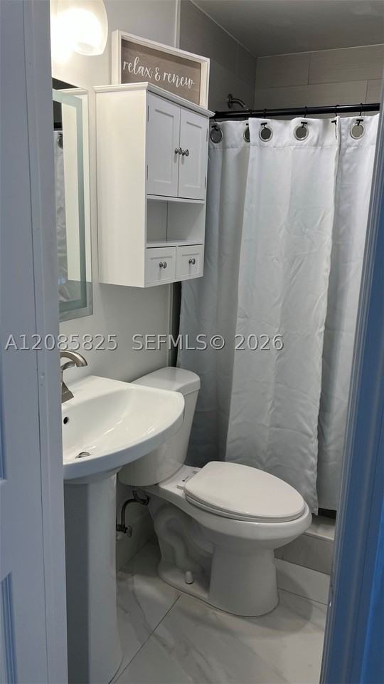 21 Nw 49th Ave - Photo 4 of 8