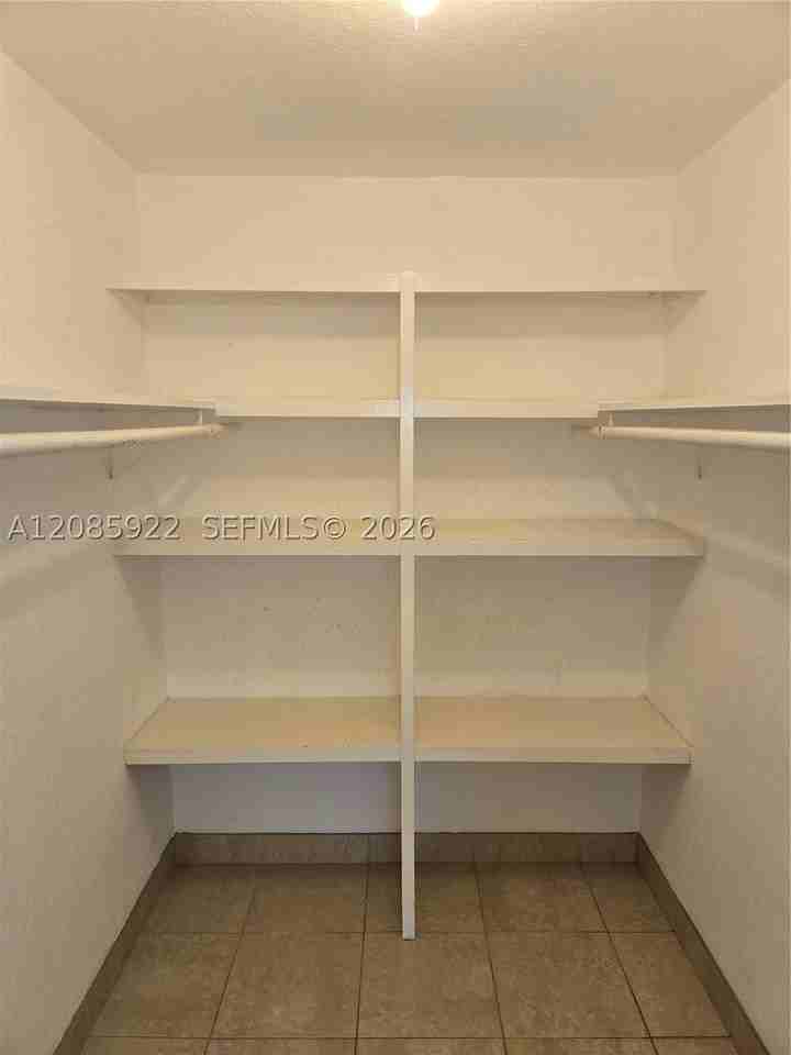 2359 N Wallen Dr - Photo 3 of 28