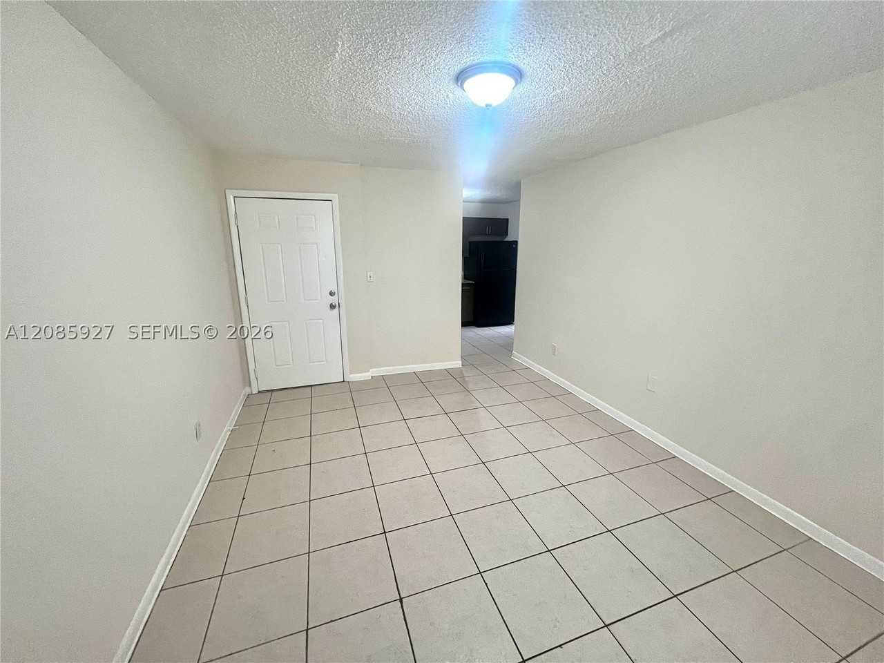 685 Ne 85th St #1 - Photo 3 of 7