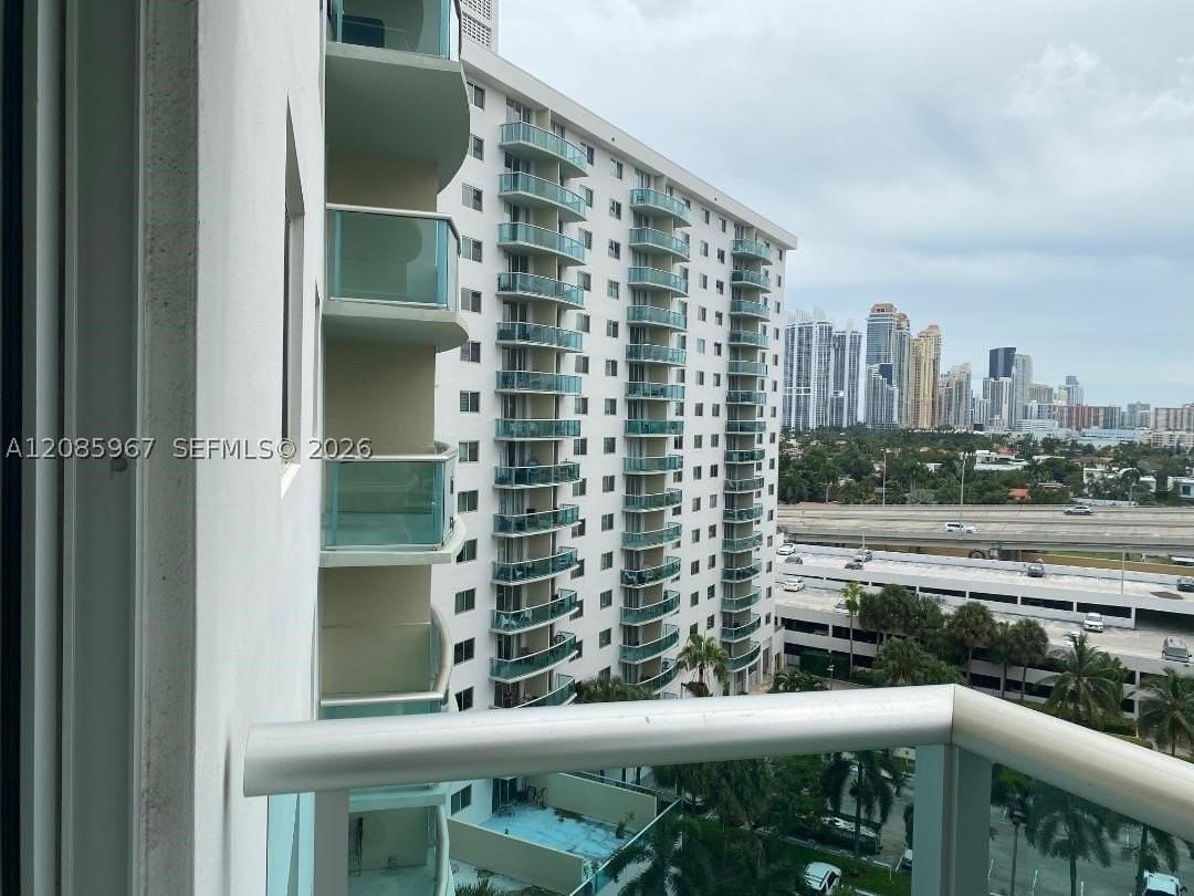 19380 Collins Ave #1025 - Photo 3 of 22