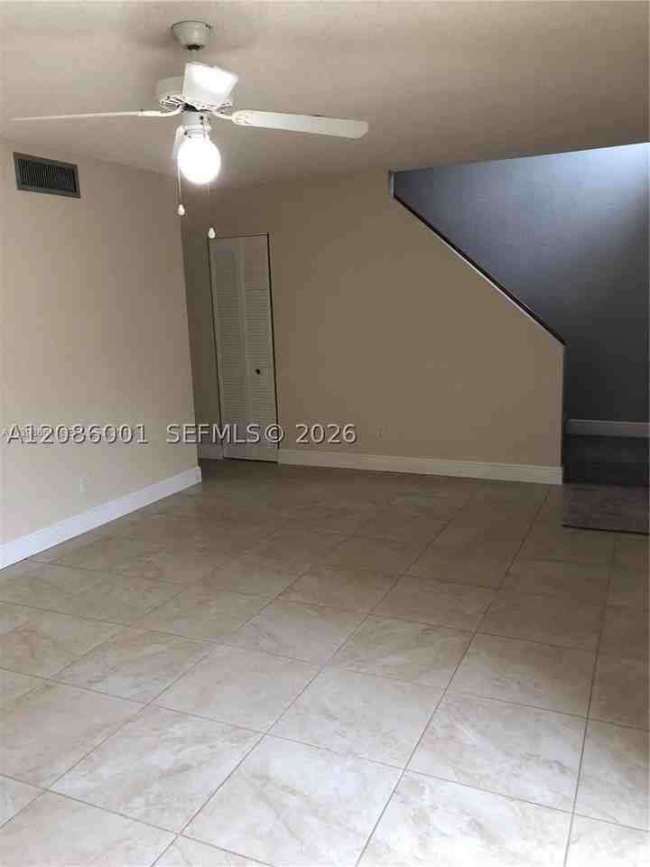 15820 Sw 91st Ct #C - Photo 4 of 24