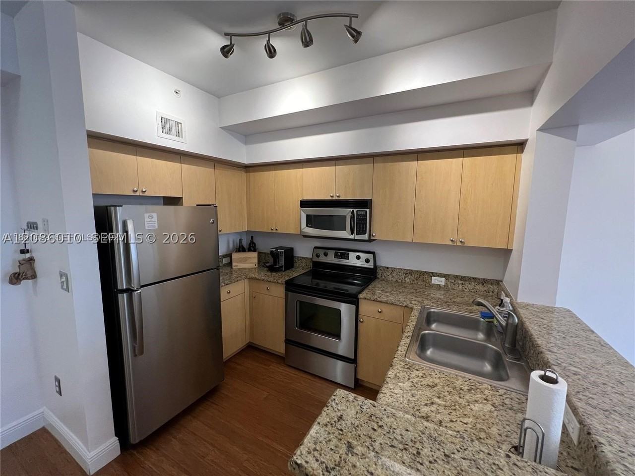 2965 Ne 185th St #1503 - Photo 3 of 11