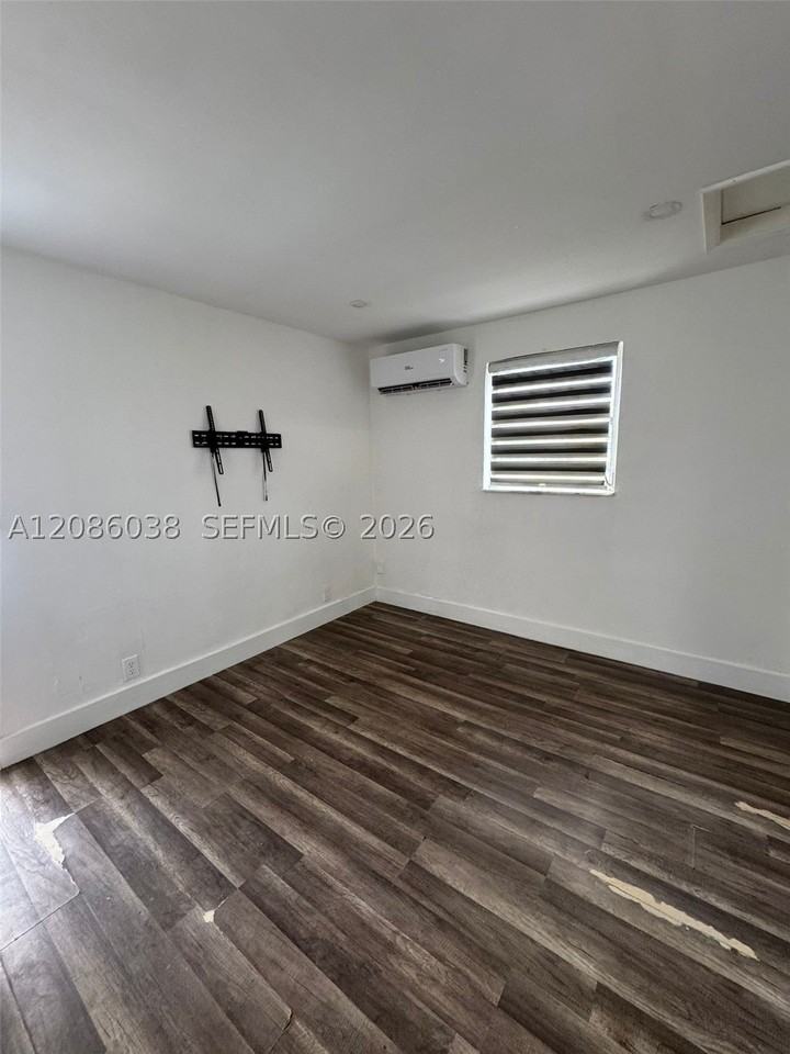 685 Sw 7th Ter #2 - Photo 3 of 6