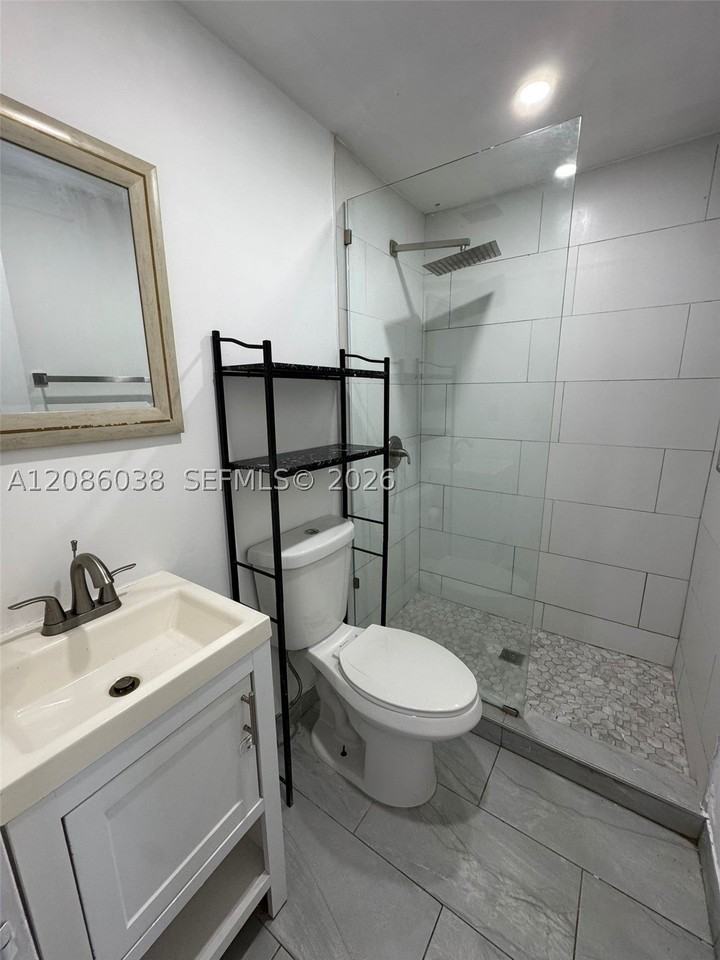 685 Sw 7th Ter #2 - Photo 5 of 6