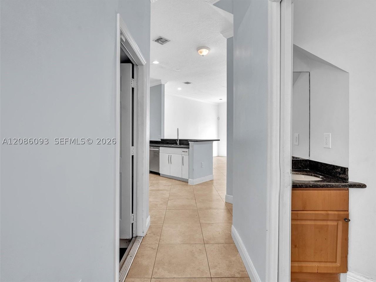 2727 Treasure Cove Cir #2727 - Photo 4 of 50