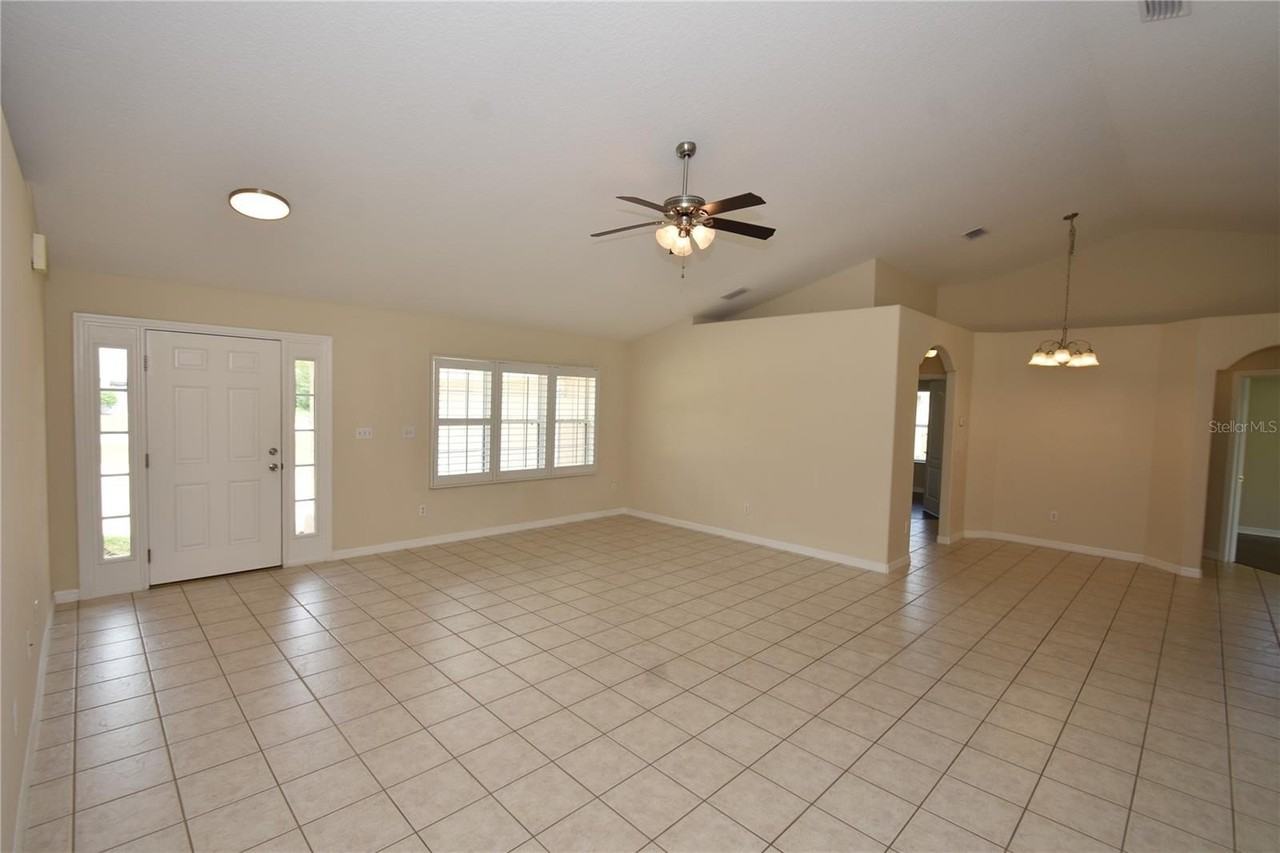 11 Zenith Ct - Photo 3 of 28