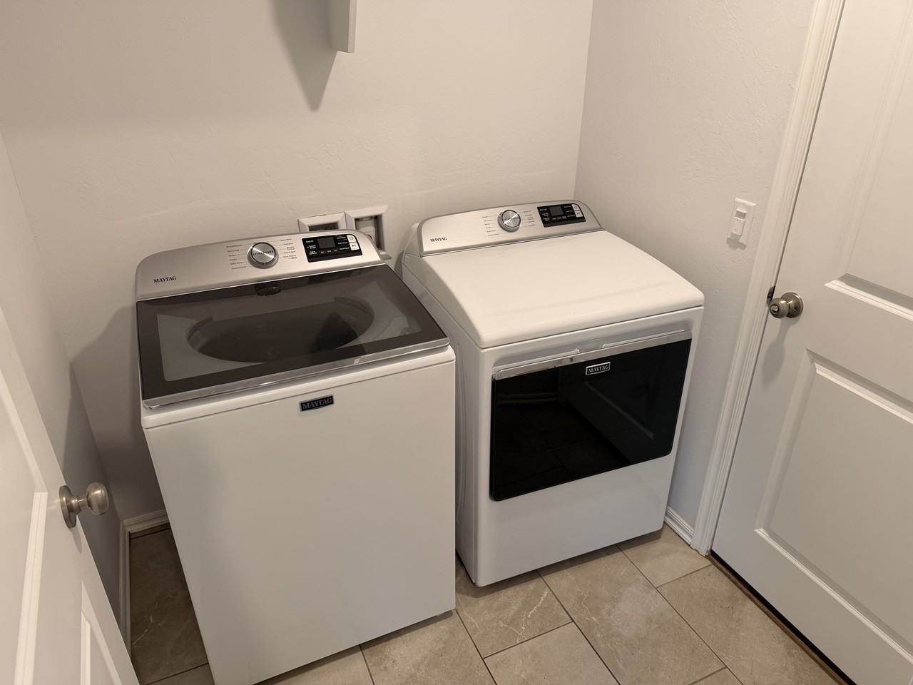 2544 Nw 199th St #1 - Photo 3 of 20