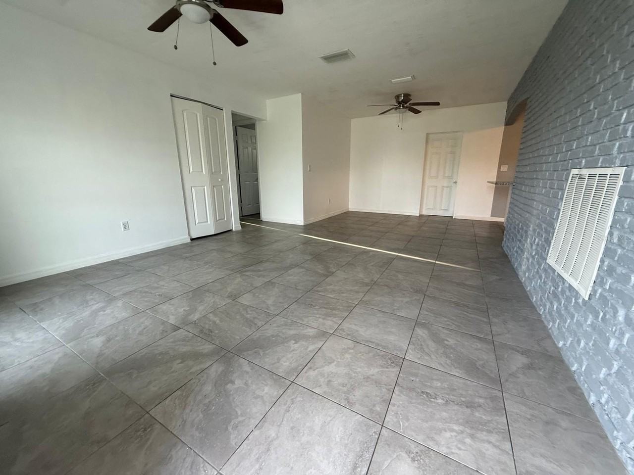 2302 E Dana Dr - Photo 6 of 14