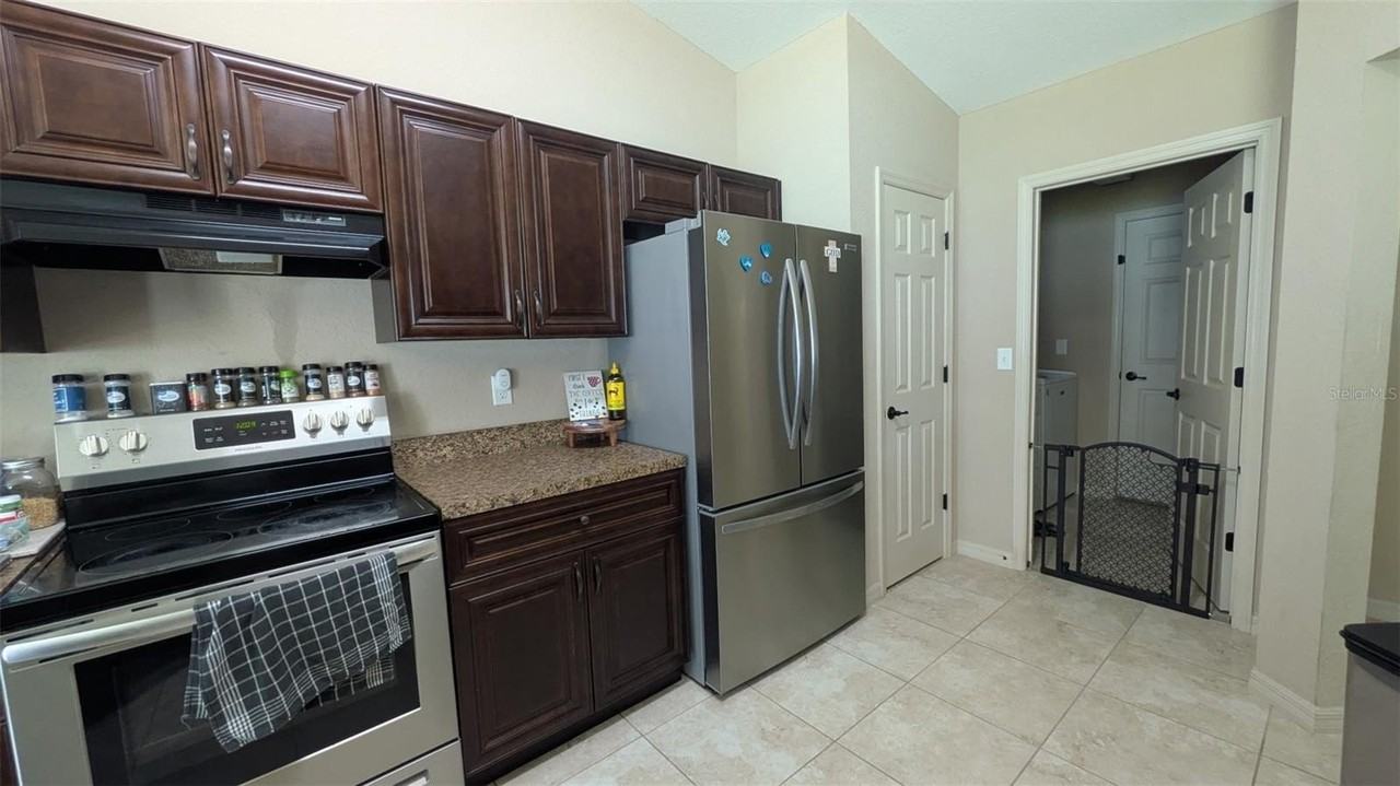 16773 Sw 18th Avenue Rd - Photo 5 of 19