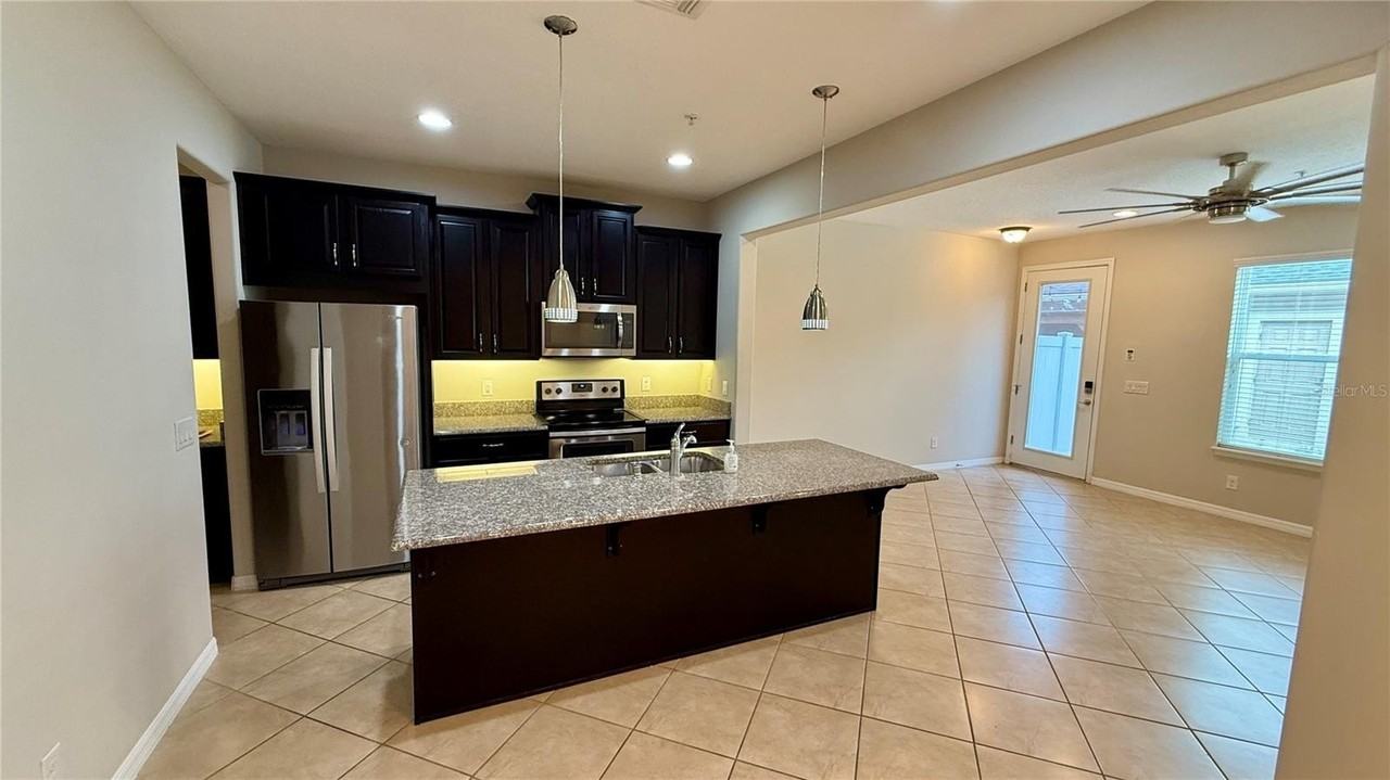 8569 Vedder Ln - Photo 2 of 14