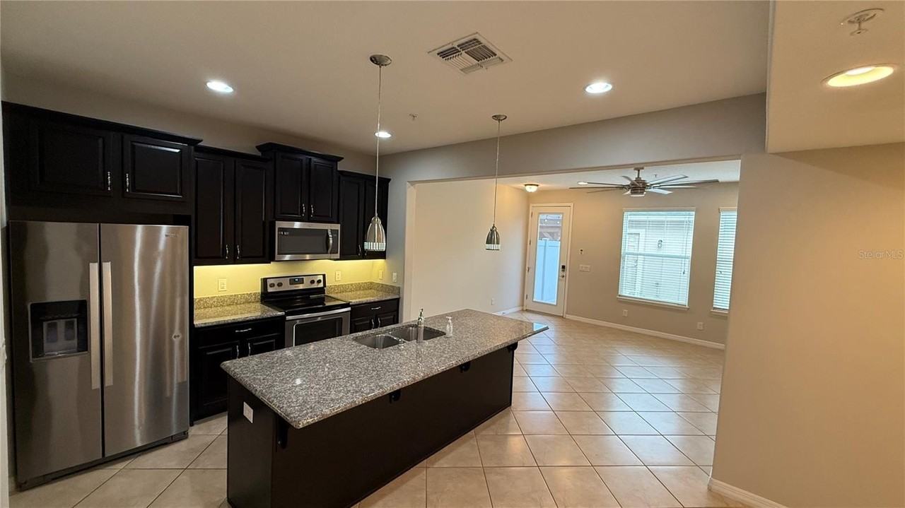 8569 Vedder Ln - Photo 3 of 14