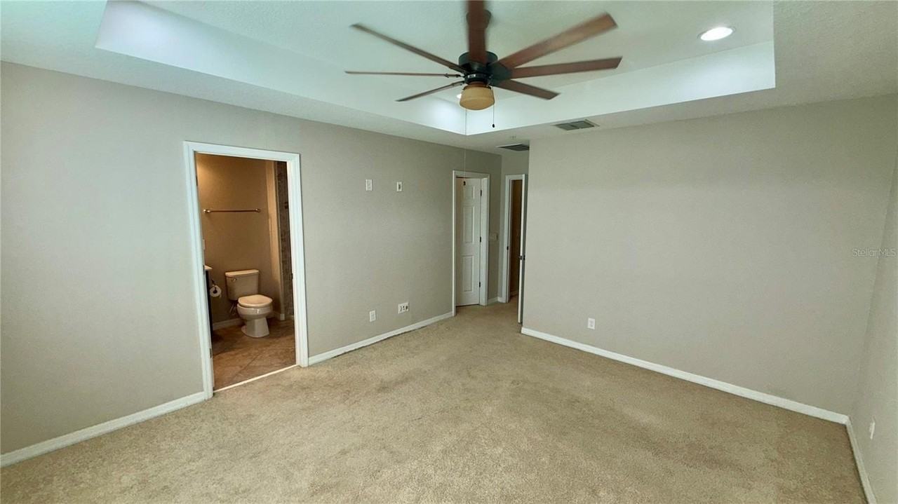 8569 Vedder Ln - Photo 5 of 14