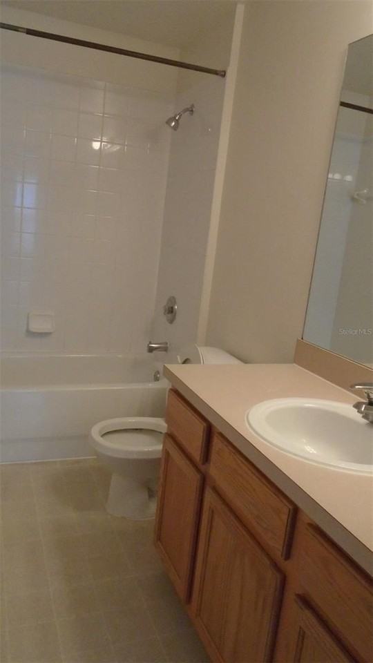 2406 Siward Ave - Photo 5 of 10