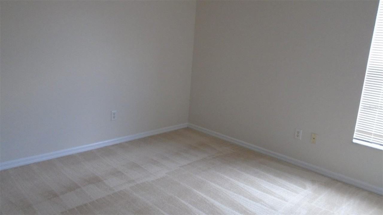 2406 Siward Ave - Photo 6 of 10