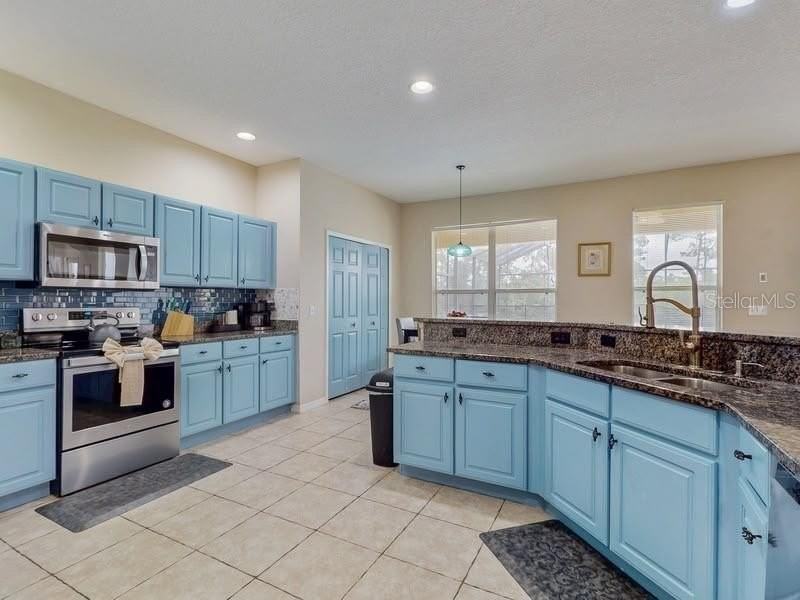 8519 La Isla Dr - Photo 6 of 26