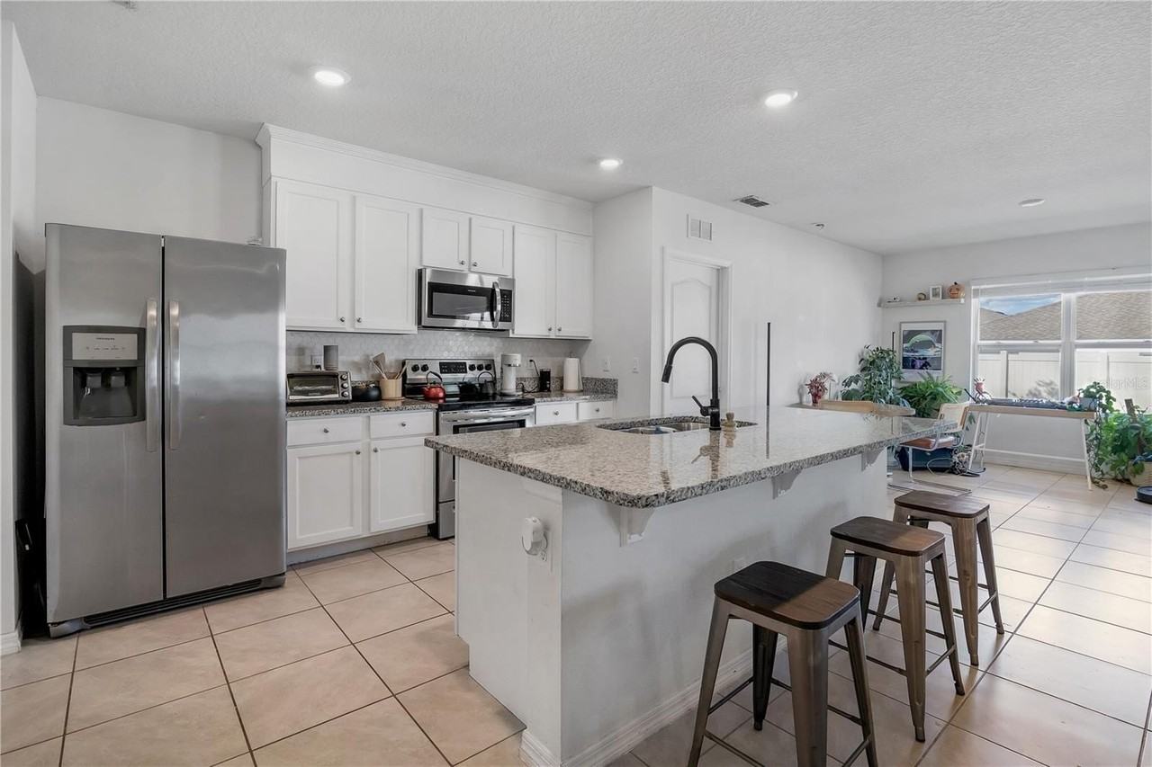 9009 Pinales Way - Photo 6 of 20