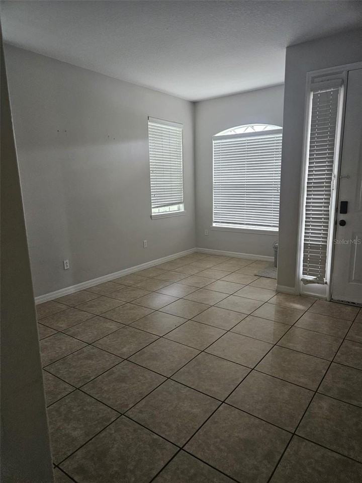2461 Chatham Place Dr - Photo 3 of 16
