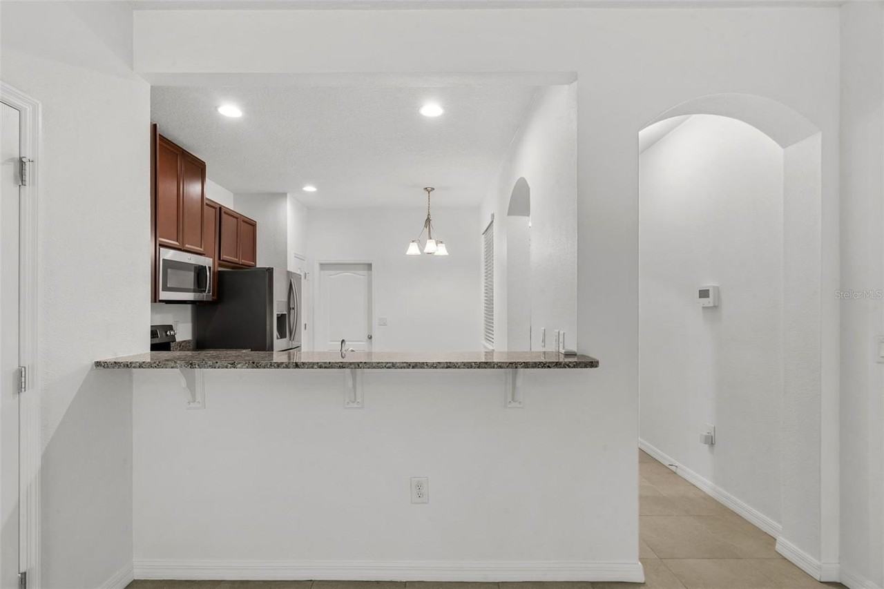 5179 Bay Isle Cir - Photo 5 of 22