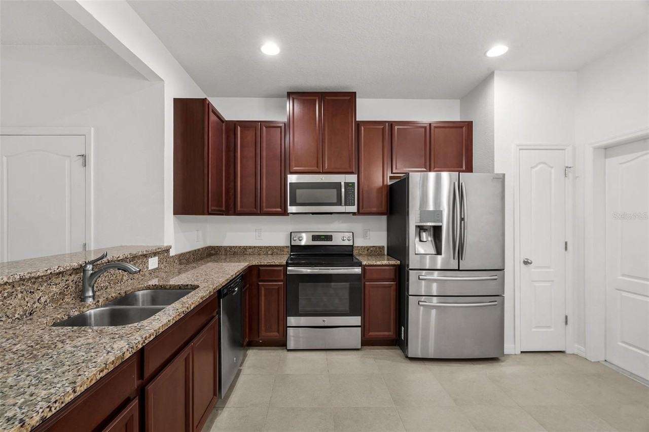 5179 Bay Isle Cir - Photo 6 of 22