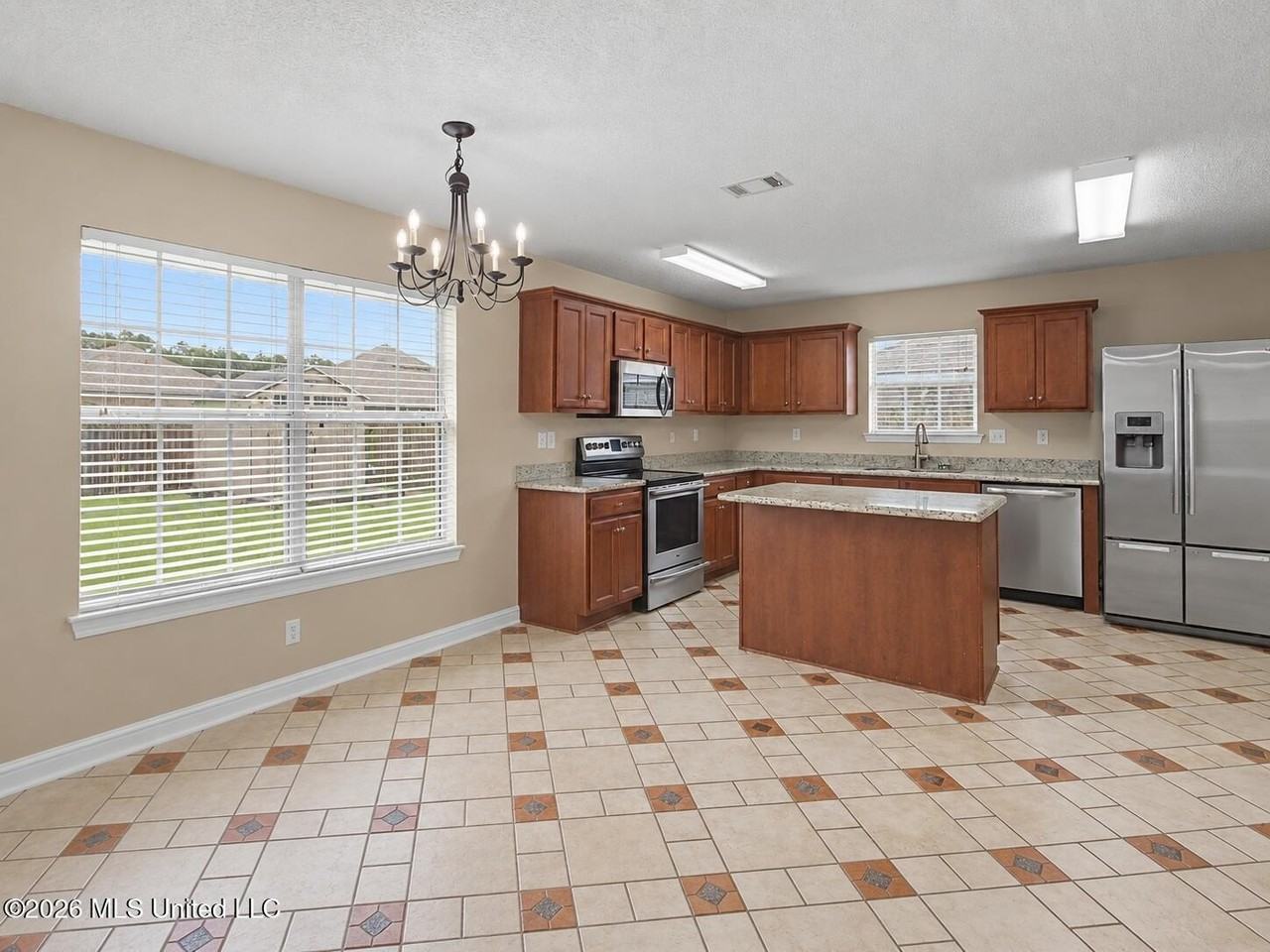 14130 Millie St - Photo 4 of 11