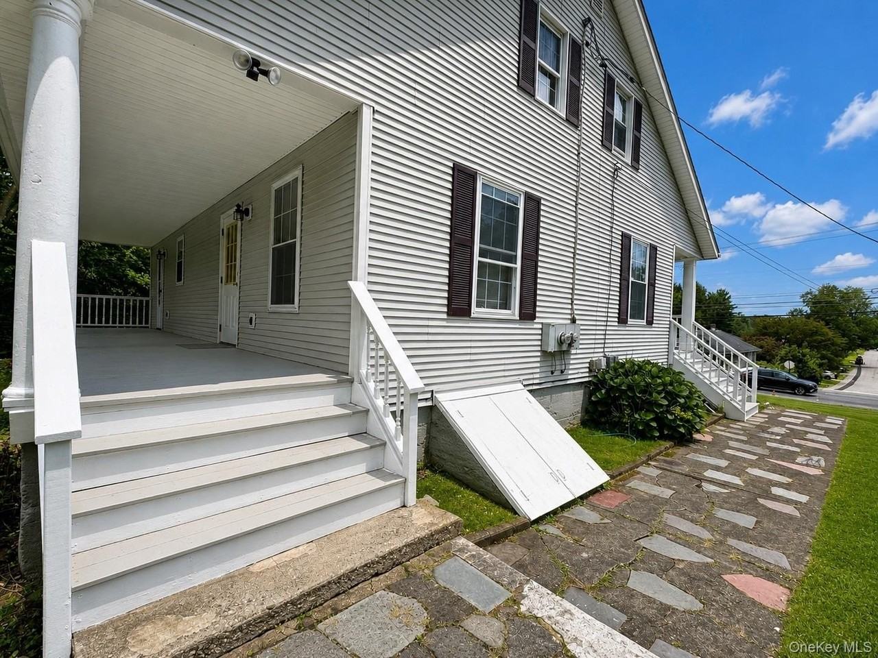 205 Union St #2 - Photo 2 of 11
