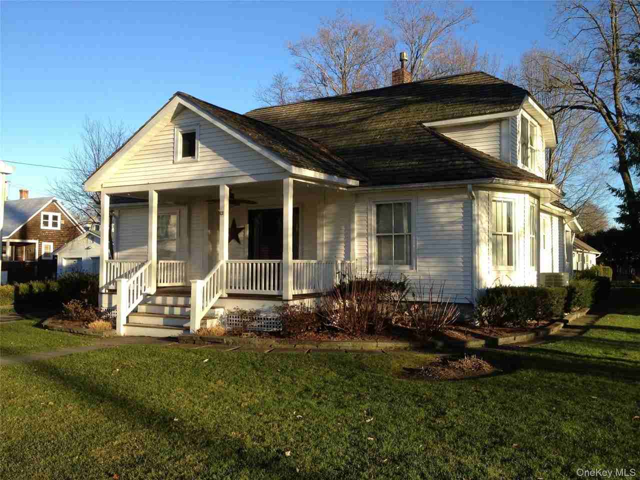 232 Maple Ave