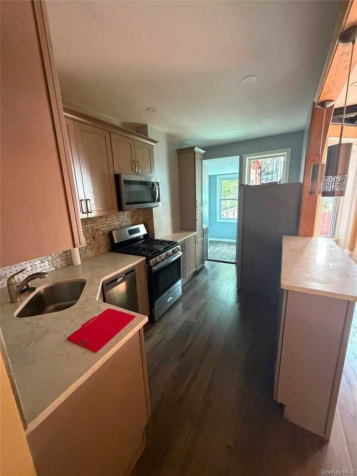 27 Stephens Ct #1F - Photo 5 of 13