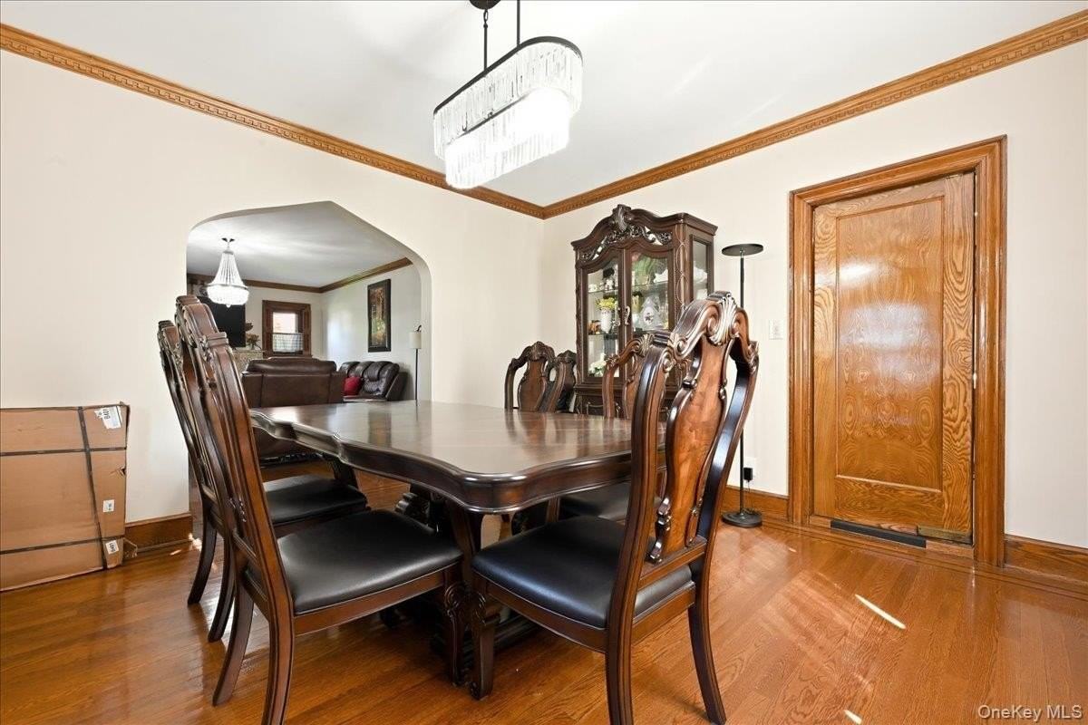 201 Glenmore St - Photo 7 of 26