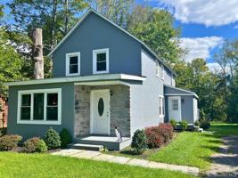 featured image of 13 Willow St