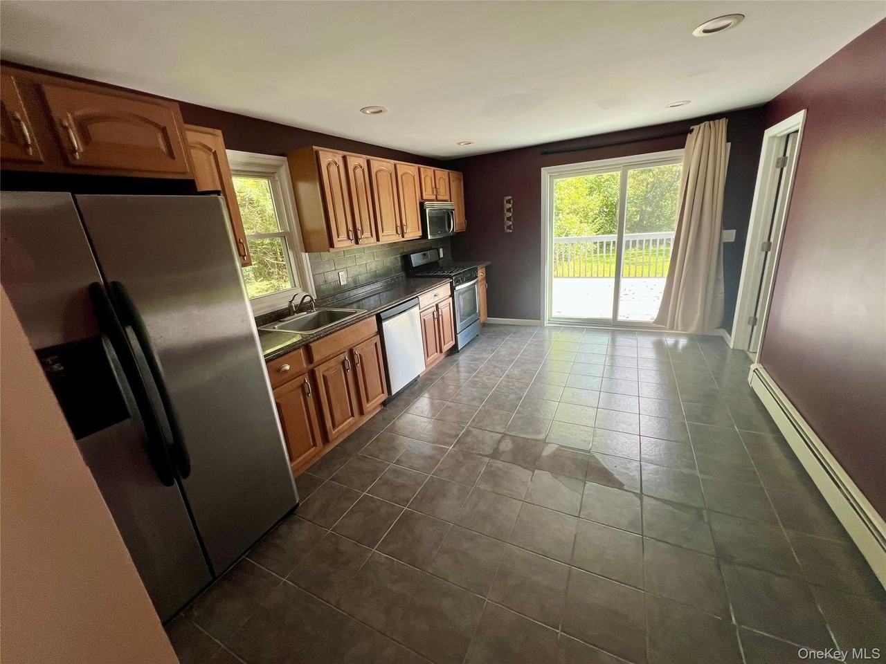 13 Willow St - Photo 7 of 24