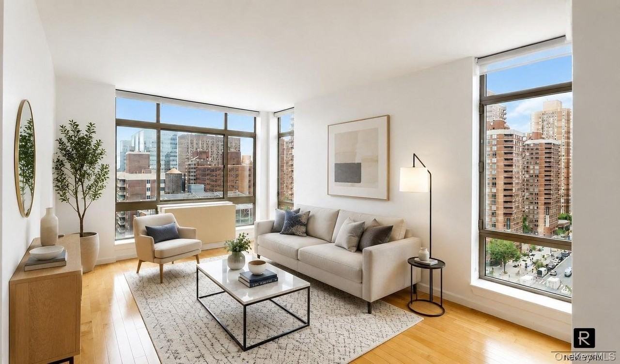 250 E 30th St #14C