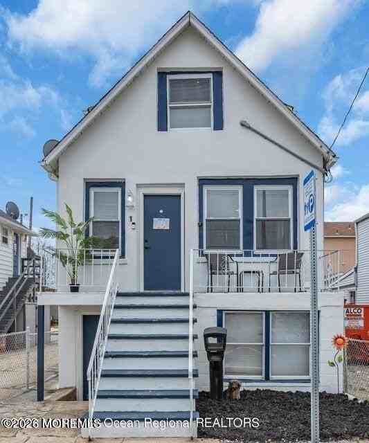 115 Blaine Ave