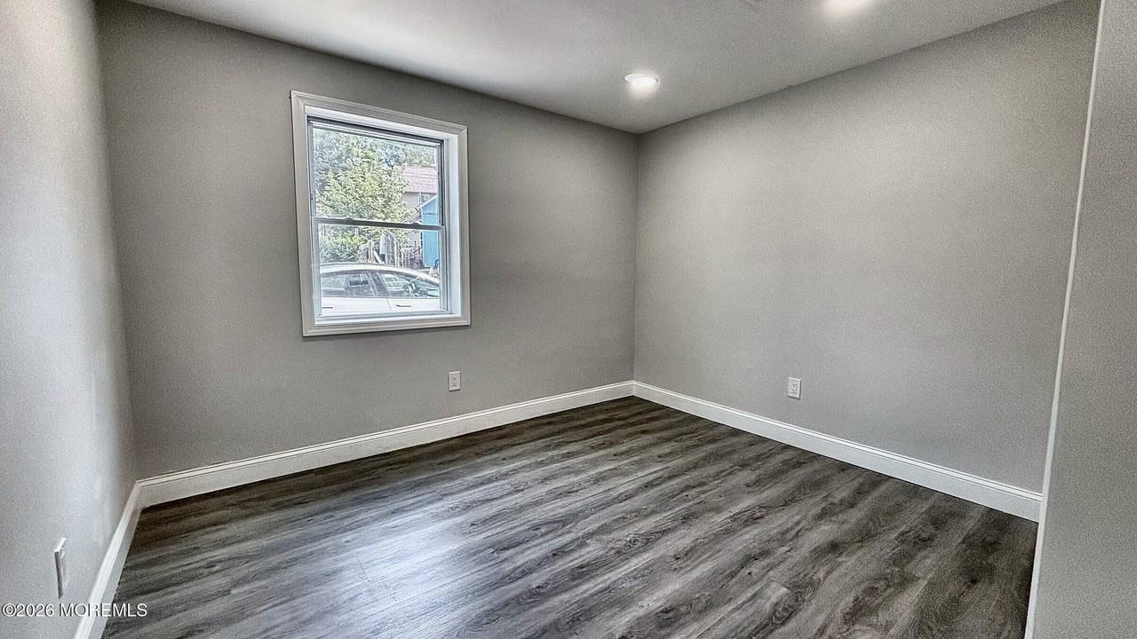 614 Pine St #1 - Photo 6 of 6