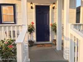 featured image of 32 Franklin Ave #4