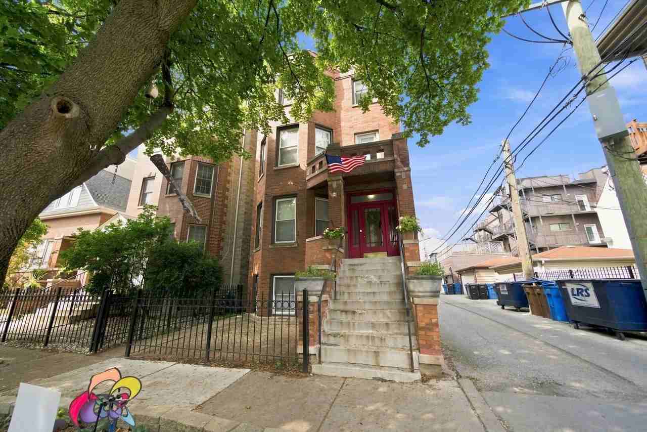 2744 N Bosworth Ave #G - Photo 3 of 35