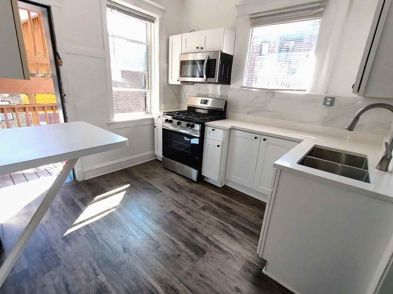 3516 N Broadway St #2 - Photo 6 of 16