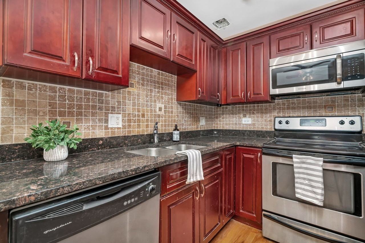 10214 S 84th Ter #312 - Photo 4 of 7