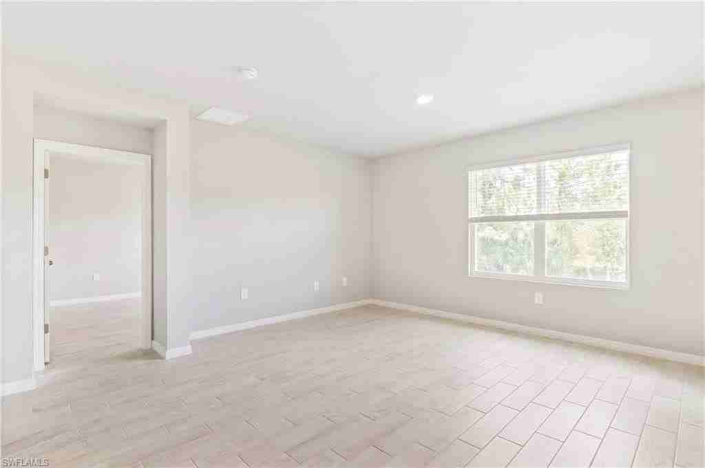 9016 Lawn Ct - Photo 6 of 16