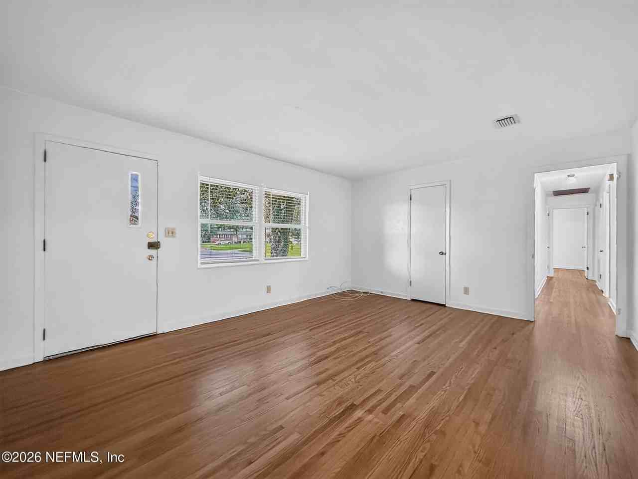 6306 Romilly Dr S - Photo 4 of 26
