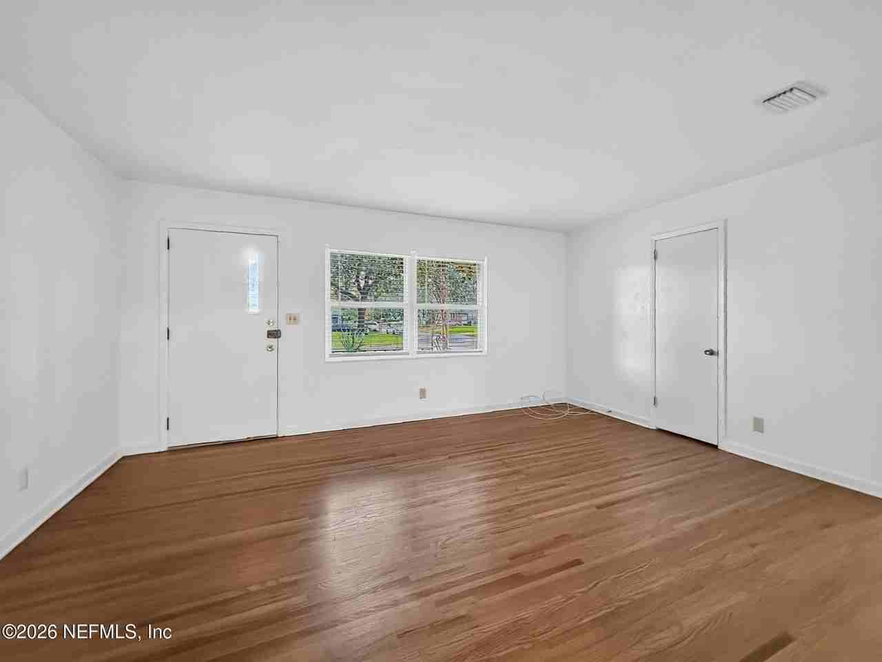 6306 Romilly Dr S - Photo 5 of 26
